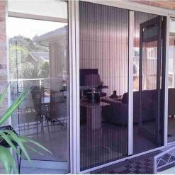 Cửa lưới chống muỗi dạng xếp màu trắng sứ