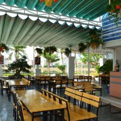 Bạt mái xếp dành cho nhà hàng