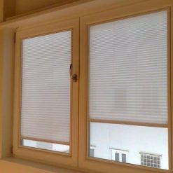 Cửa lưới chống muỗi tự cuốn màu đồng