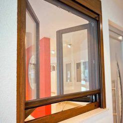 Cửa lưới tự cuốn màu đồng